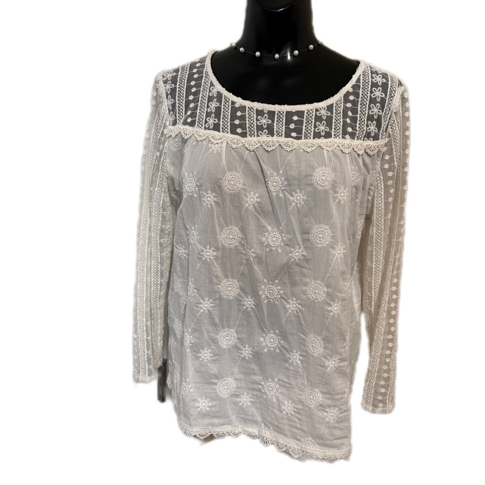 Elegant White Lace Women's Top